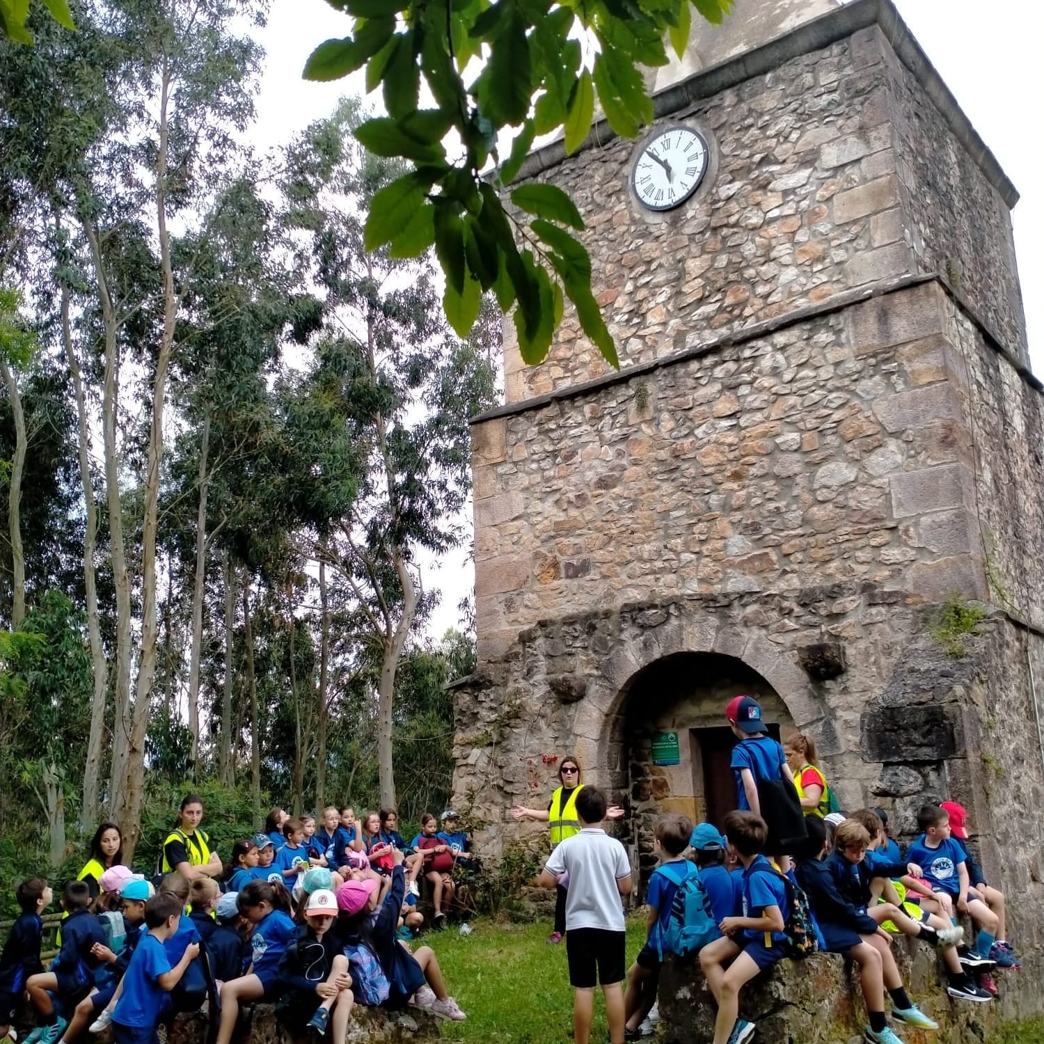 LA TORRE DEL RELOJ - Colegio San Vicente de Paúl de Limpias